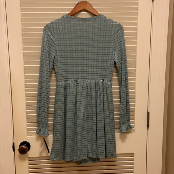 Xtraordinary Dress in Sage Green - Picture 6 of 11